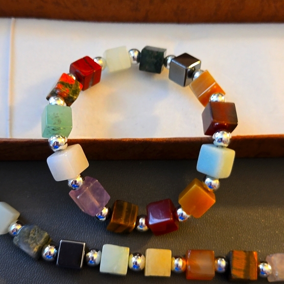 Multicolored stone jewelry set - Picture 2 of 6